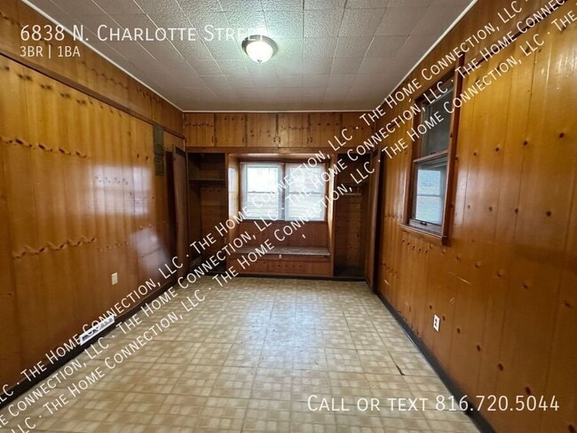 Building Photo - 6838 N Charlotte St