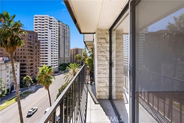 Building Photo - 10535 Wilshire Blvd