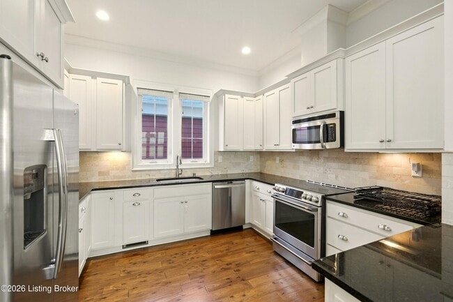 Building Photo - 8707 Featherbell Blvd