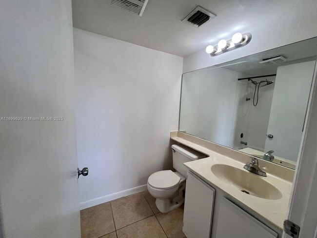 Building Photo - 5720 Rock Island Rd