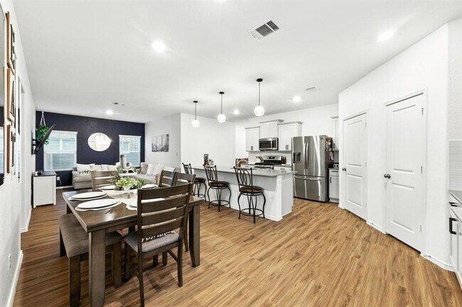 Building Photo - 112 Cherry Ridge Rd