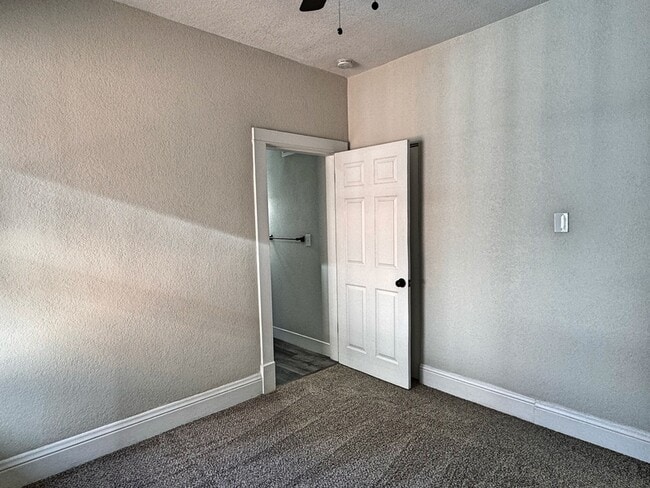 Building Photo - 3250 Meade St