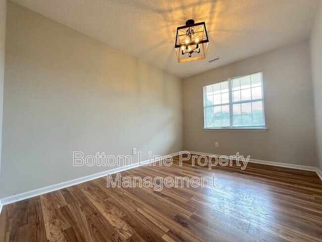 Building Photo - 4563 Cochran Farm Rd SW