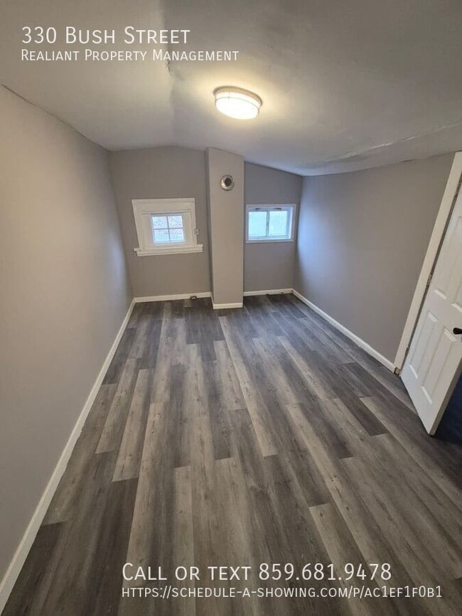 Building Photo - 330 Bush St