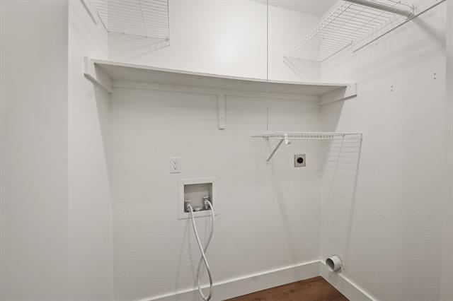 Building Photo - 2706 Creekwood Ct