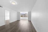 Building Photo - 1300 NE Miami Gardens Dr