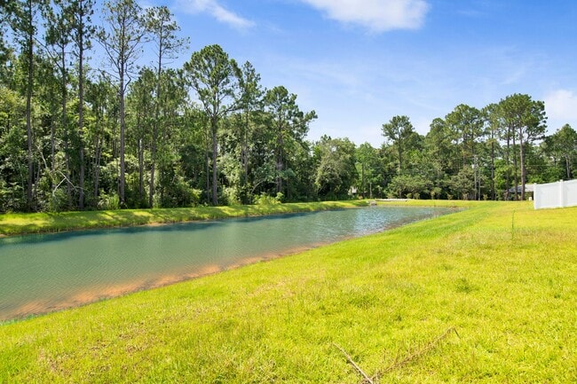 Building Photo - New Townhome near UWF and Nine Mile Rd