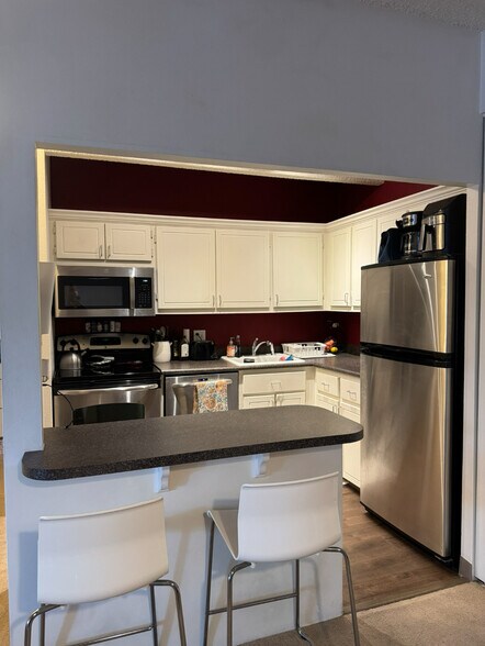 Kitchen - 130 N Pearl St