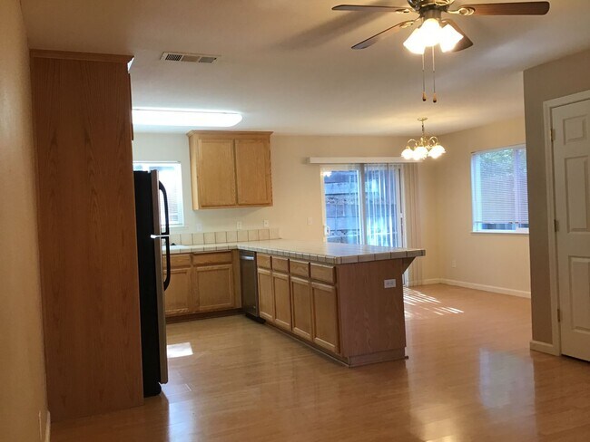 Building Photo - Condo in Diamond Springs