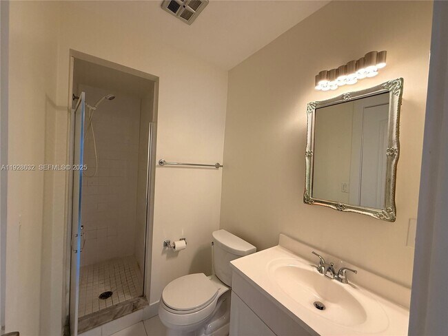 Building Photo - 13741 Flora Pl