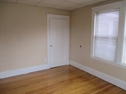 Building Photo - 1060 Pleasant St