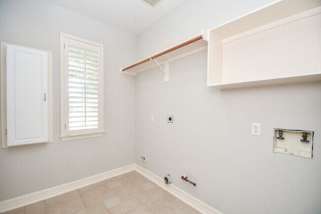 Building Photo - 22402 Caroline Chase Ct