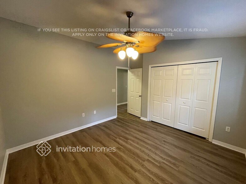 Building Photo - 5547 Foxtail Ct