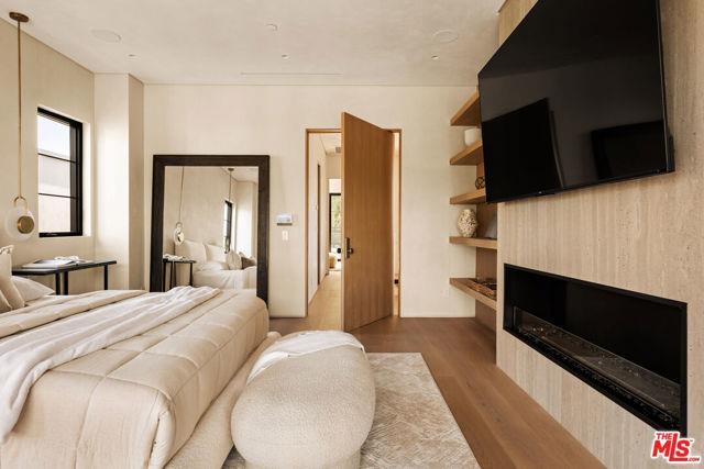 Building Photo - 4724 Lemona Ave