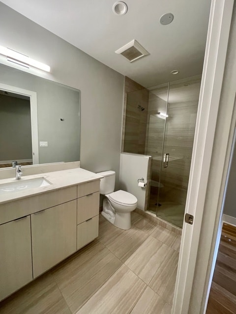 Building Photo - 4555 N Ravenswood Ave