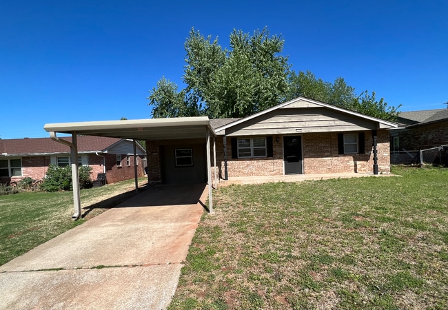 Primary Photo - 722 S Meadow Ln