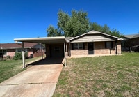 Building Photo - 722 S Meadow Ln