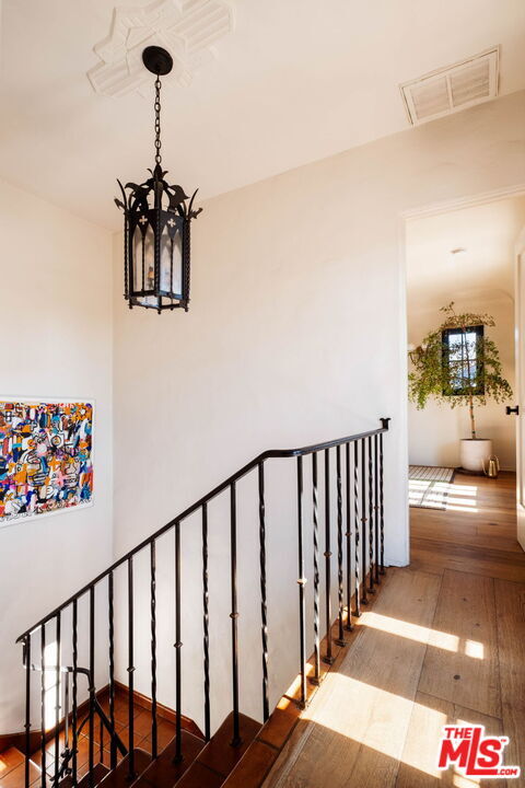 Building Photo - 6677 Maryland Dr