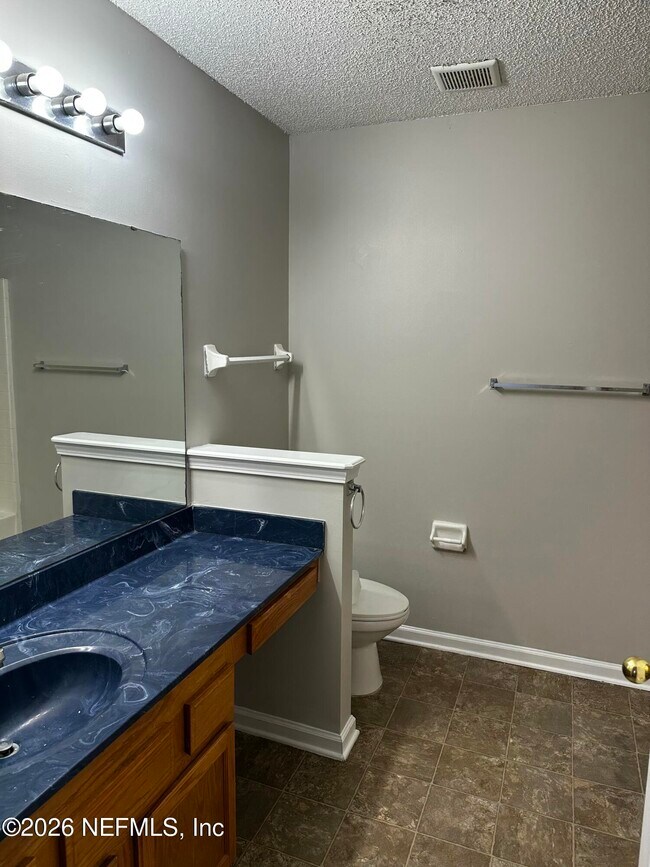 Building Photo - 2994 Mikris Dr E