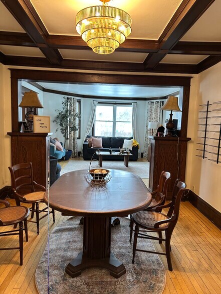 Building Photo - 800 37th Ave NE