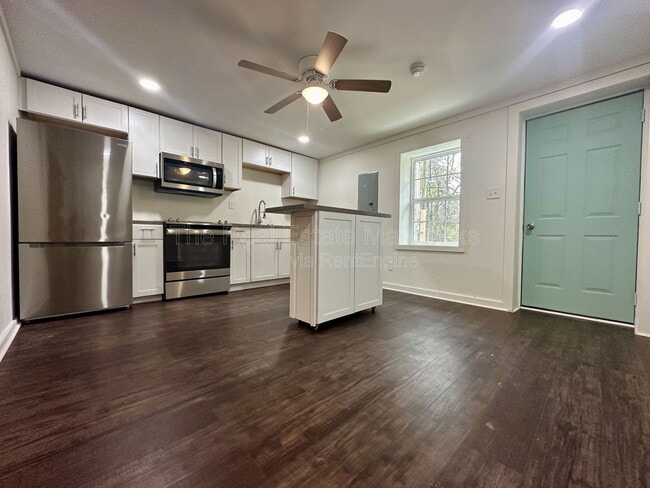 Building Photo - 5640 US-41