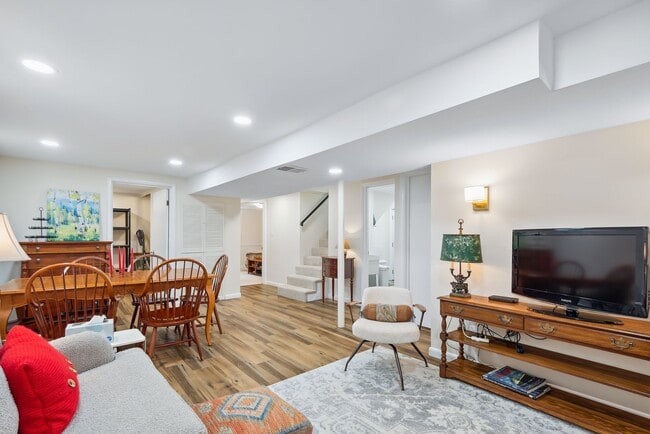 Building Photo - Totally update and impeccably maintained 4...