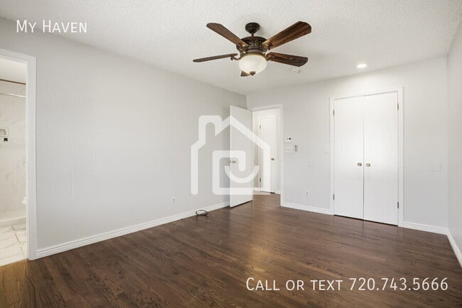 Building Photo - 13974 E Arkansas Pl