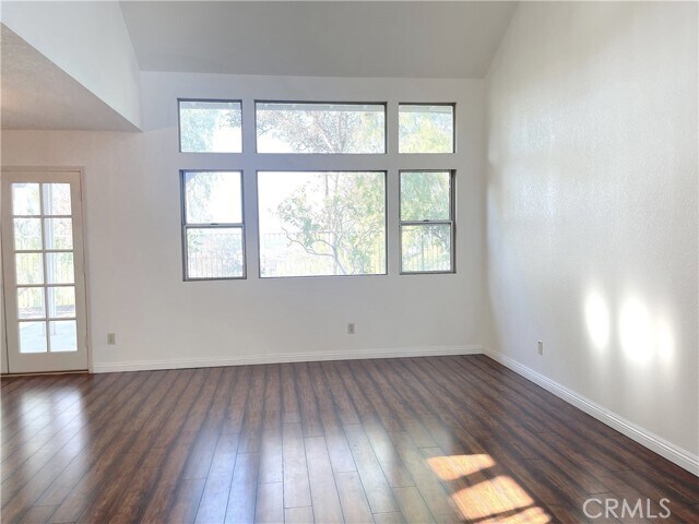 Building Photo - 2985 Amber Dr