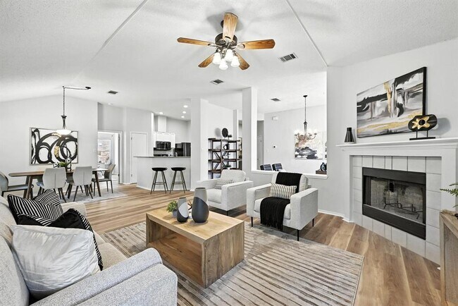 Building Photo - 16727 Chamonix Terrace