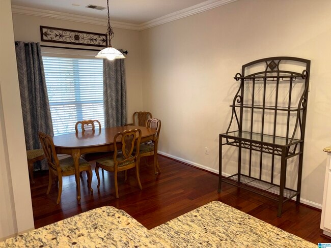 Building Photo - 805 Narrows Point Dr