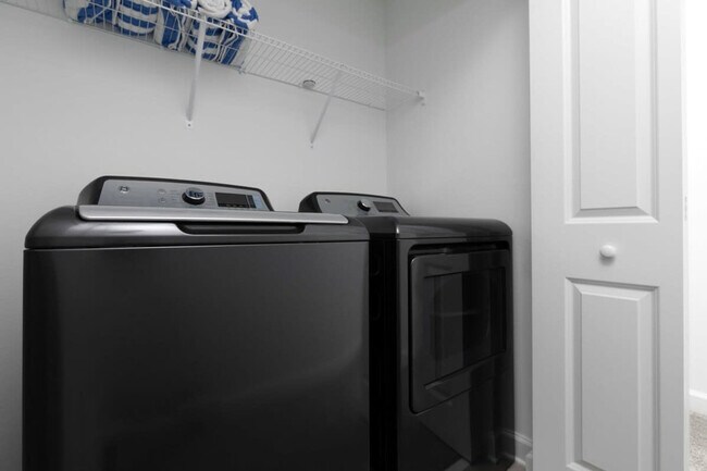 Building Photo - 4241 Paragraph Dr