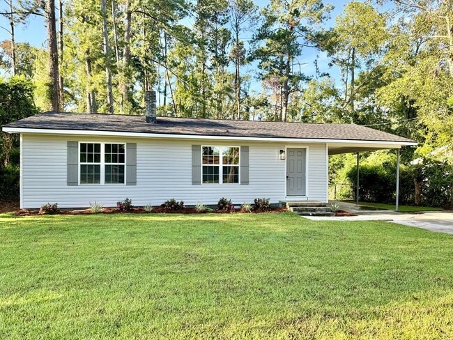 Primary Photo - 413 Canna Dr