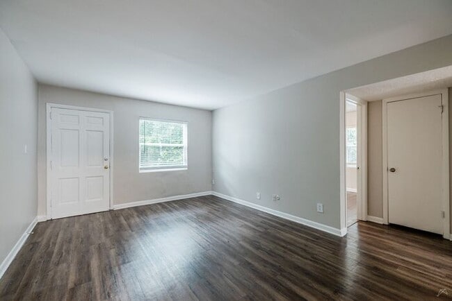 Building Photo - Second-Floor 2-Bedroom Premium Apartment | 850 SF