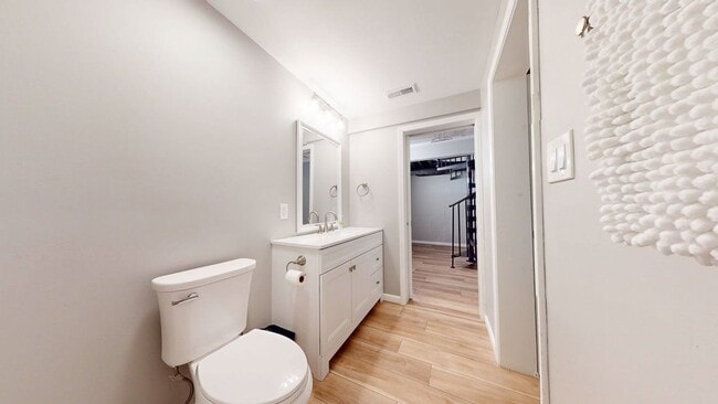 Building Photo - 32 Marion St