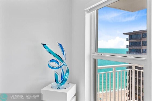Building Photo - 3850 Galt Ocean Dr