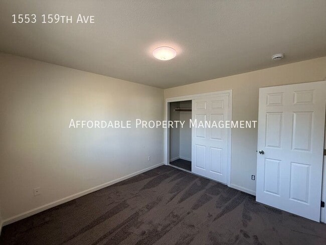 Building Photo - 1553 159th Ave