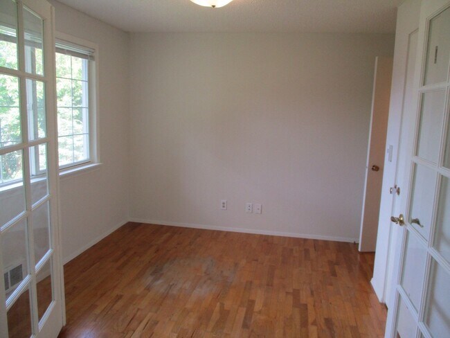Building Photo - 3 Bedroom Rambler in Downtown Gig Harbor