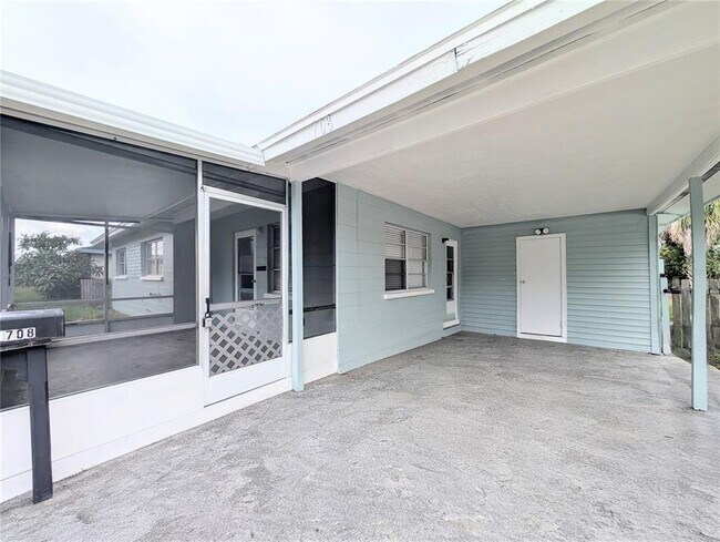 Building Photo - 1708 Bayshore Gardens Pkwy