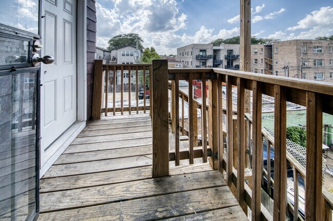 Building Photo - 4834 N Springfield Ave