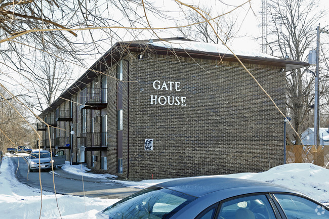 Building Photo - Gate House Apartments