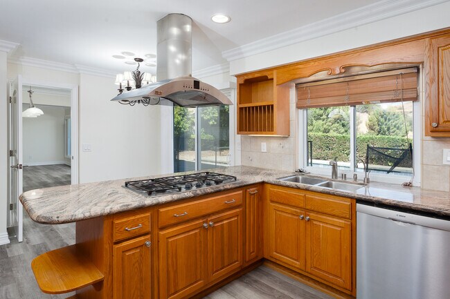 Building Photo - 6427 Dunlo Pl