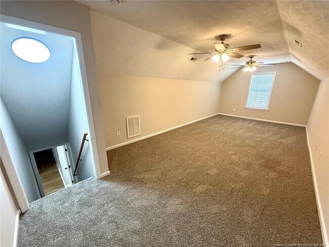 Building Photo - 604 Raven Pl