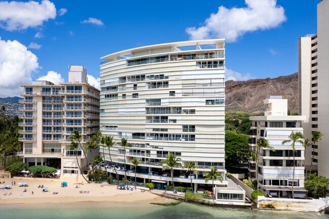 Building Photo - Sans Souci