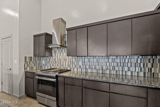 Building Photo - 12365 Desert Dove Ave