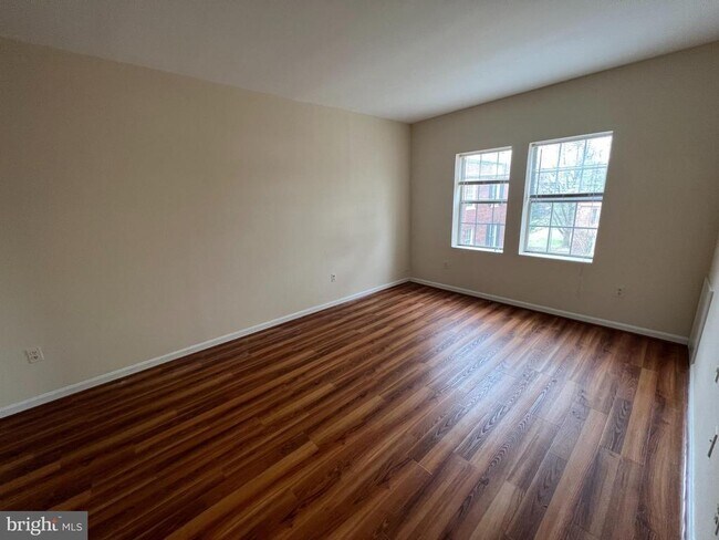 Building Photo - 1801 Key Blvd