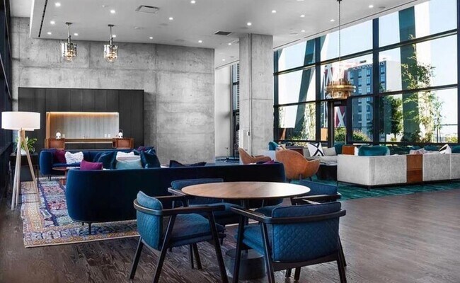 Building Photo - 70 Rainey St