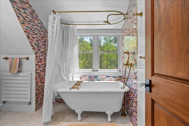 Building Photo - Stunning Updated Home with Private Pond Views in Chappaqua
