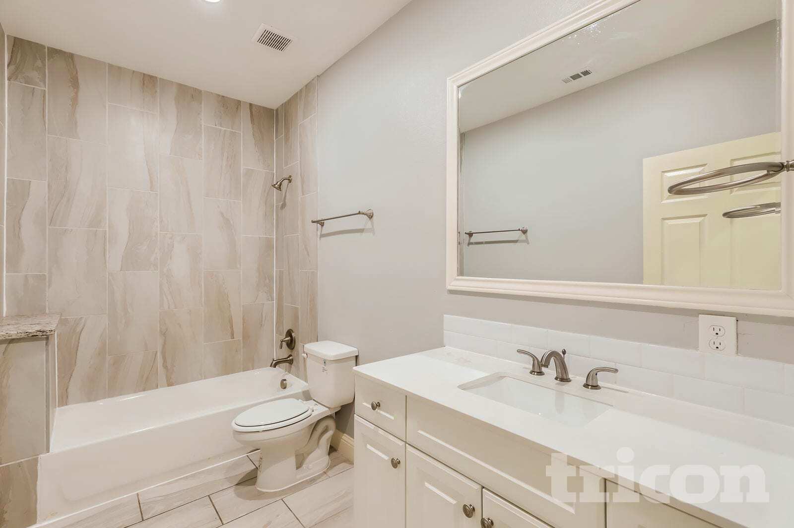 Building Photo - 5617 Kerry Ln