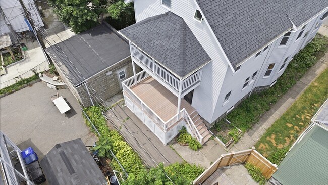 Building Photo - 5 Franconia St