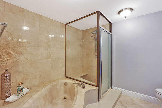 Building Photo - 4200 N Ocean Dr